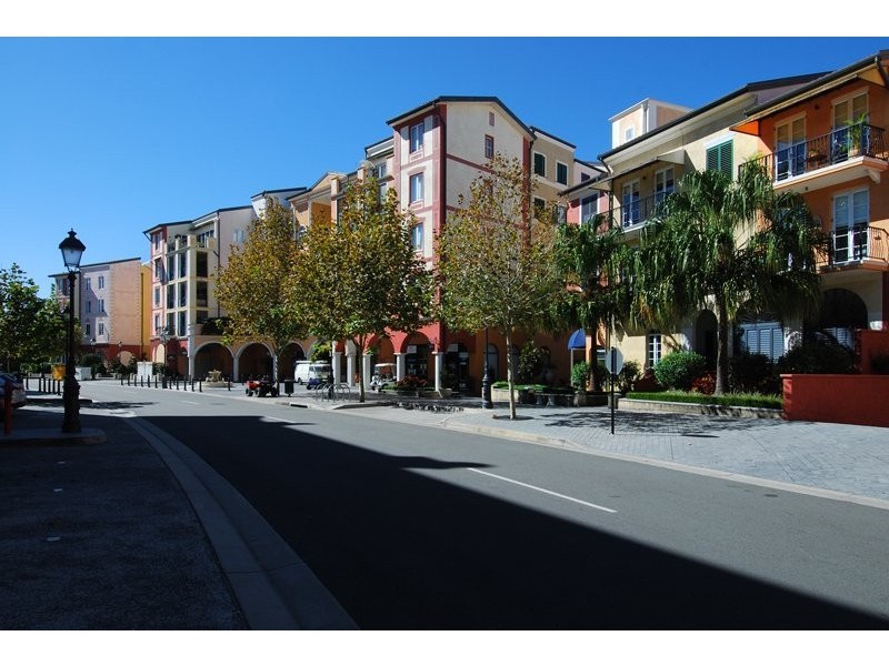24/3030 The Boulevarde, Carrara QLD 4211