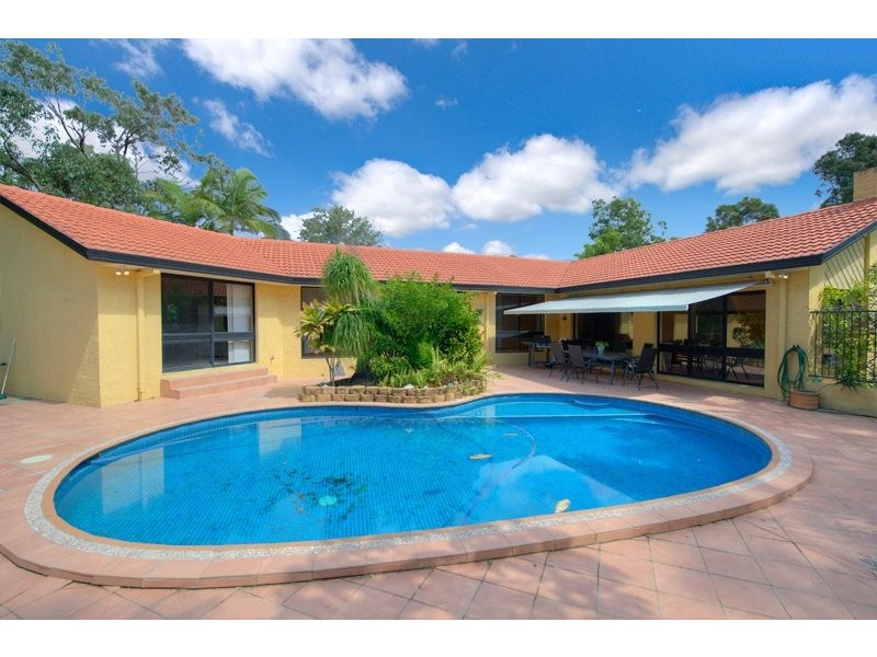 2 Satinay Crt, Oxenford QLD 4210