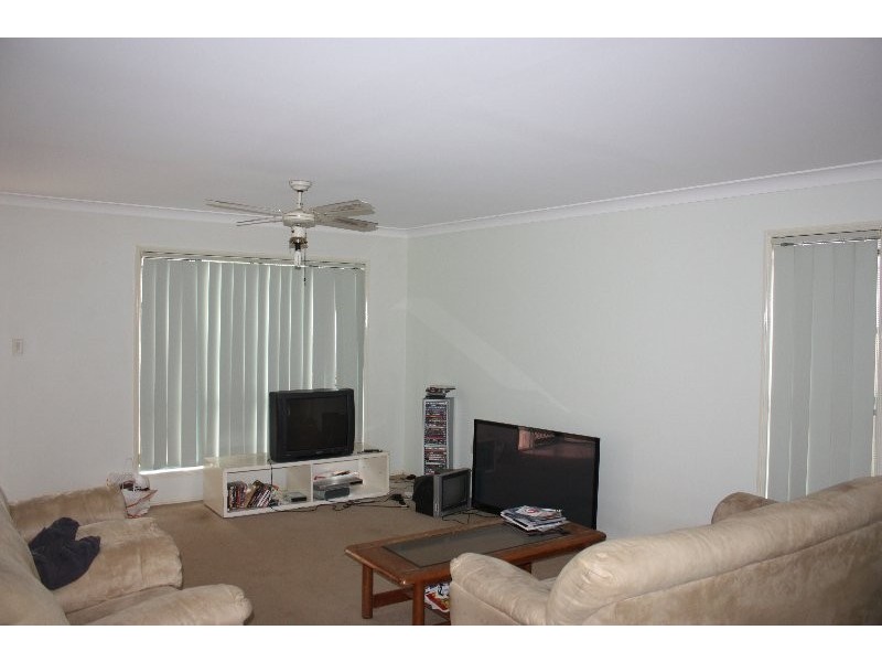 40 Clear River Boulevard, Ashmore QLD 4214