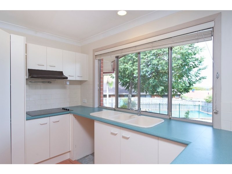 18 Mataranka Dr, Worongary QLD 4213