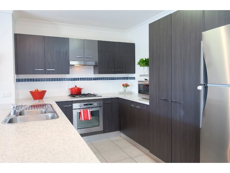 10 Cobb & Co Dr, Oxenford QLD 4210