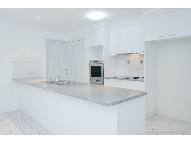 4 Tandanus Court, Oxenford QLD 4210