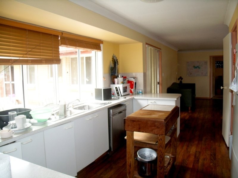 2 Woolmere Street, Carrara QLD 4211