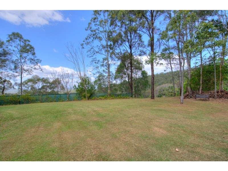 19 Pemberton Close, Mount Nathan QLD 4211