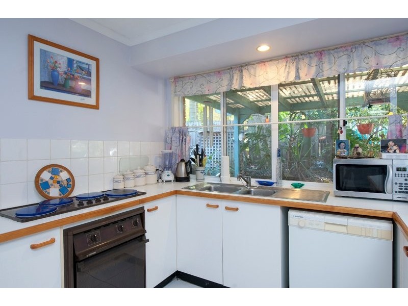 69 Renfrew Drive, Highland Park QLD 4211