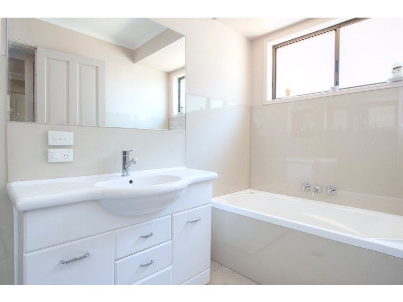 72 Mortensen Road, Nerang QLD 4211