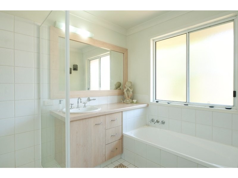 46 Hastings Crescent, Carrara QLD 4211