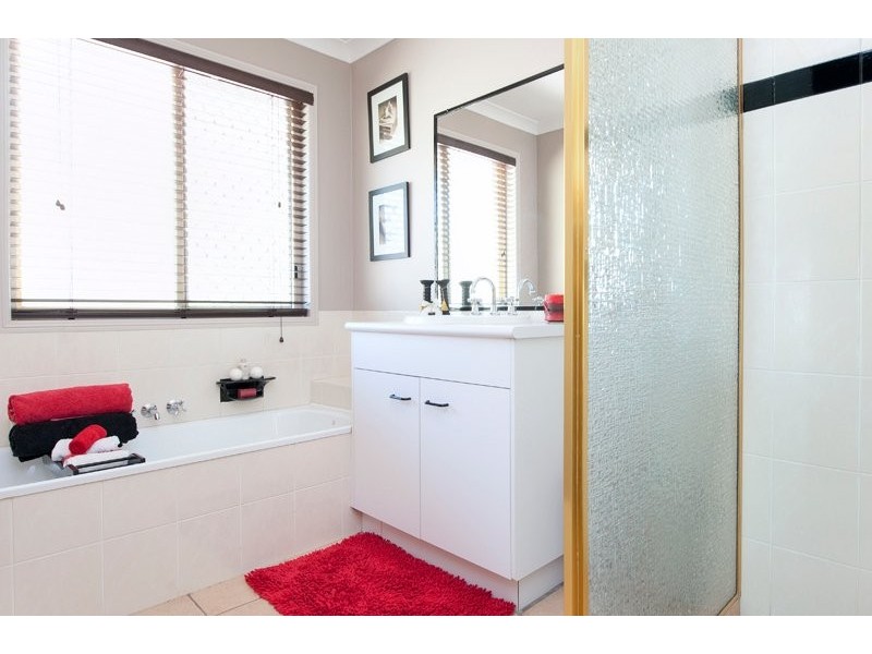 7 Pottinger Cres, Oxenford QLD 4210