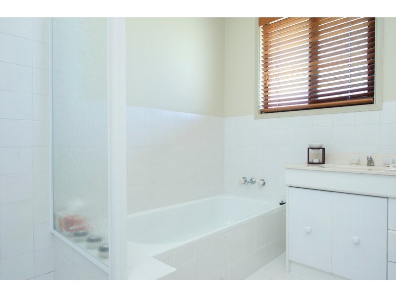 4 Gardiners Place, Southport QLD 4215