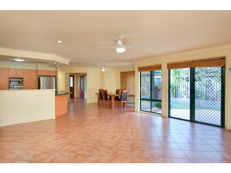 6 Camphor Wood Crt, Robina QLD 4226