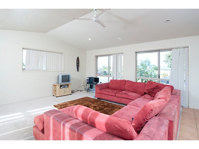 12 River Heights Rd, Upper Coomera QLD 4209