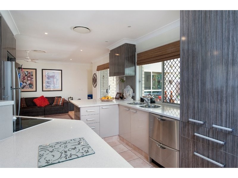 38a Sickle Ave, Hope Island QLD 4212