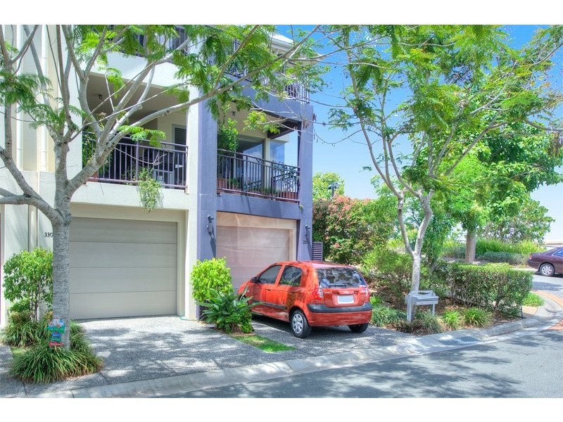 3300 Central Pl, Carrara QLD 4211