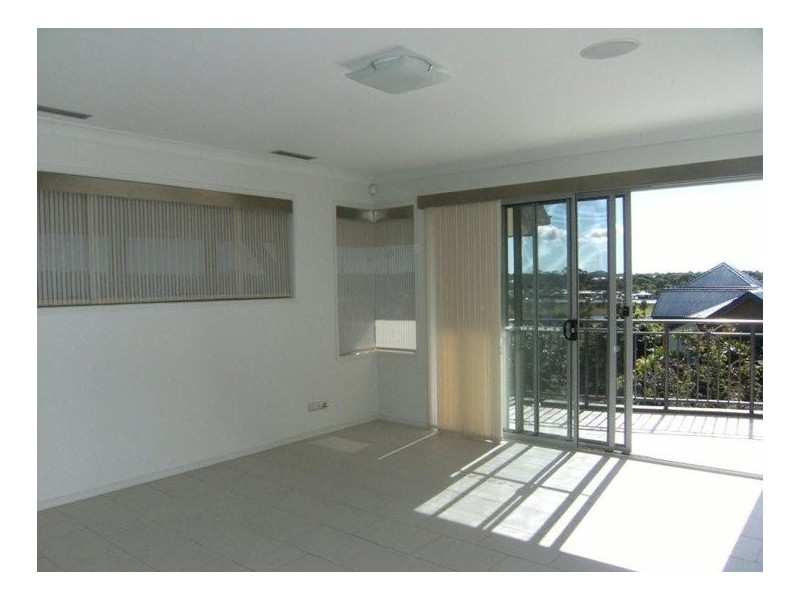 3300 Central Pl, Carrara QLD 4211