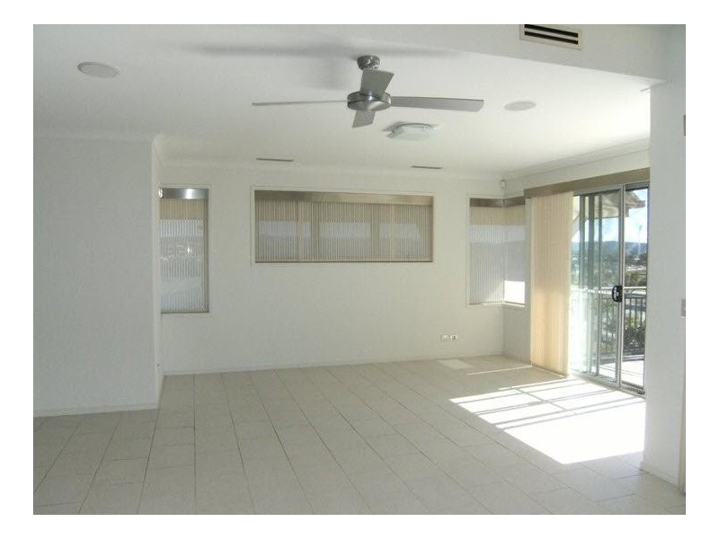 3300 Central Pl, Carrara QLD 4211