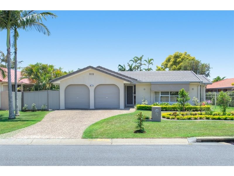 92 Newport Dr, Robina QLD 4226
