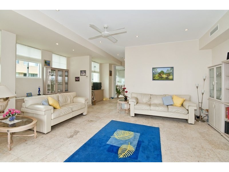 1/55 Jefferson Lane, Palm Beach QLD 4221