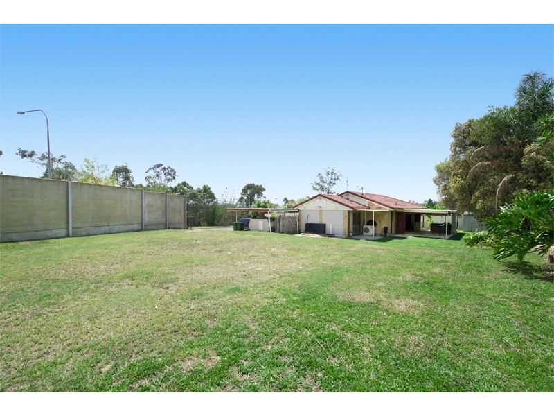 91 Hinkler Dr, Highland Park QLD 4211