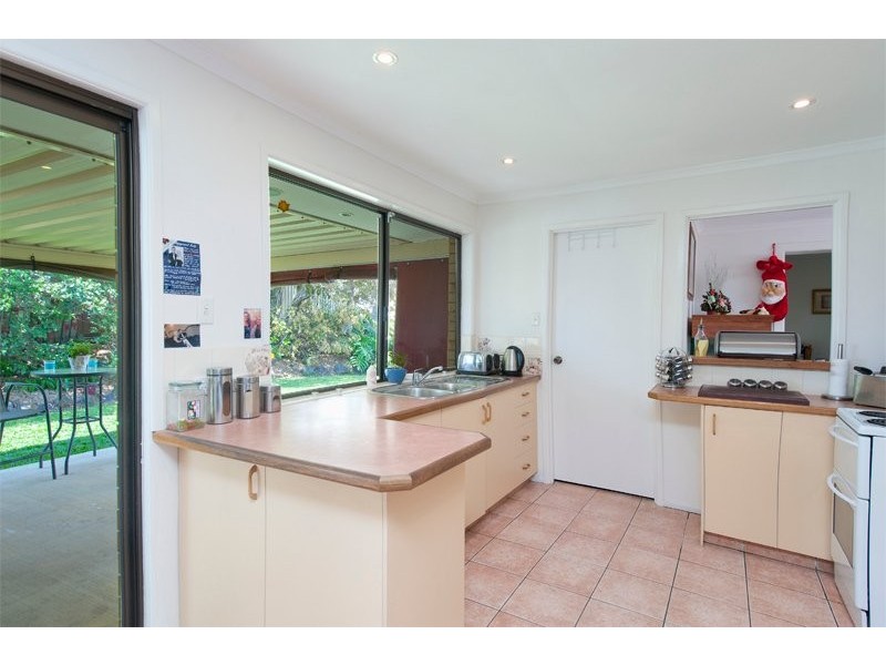 91 Hinkler Dr, Highland Park QLD 4211