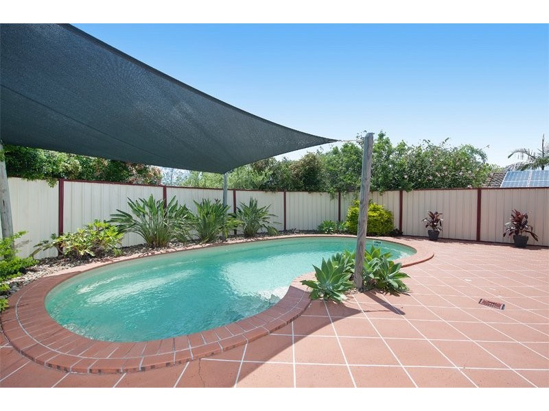 91 Hinkler Dr, Highland Park QLD 4211