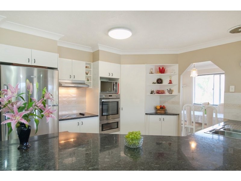 10 Windward Rise, Pacific Pines QLD 4211