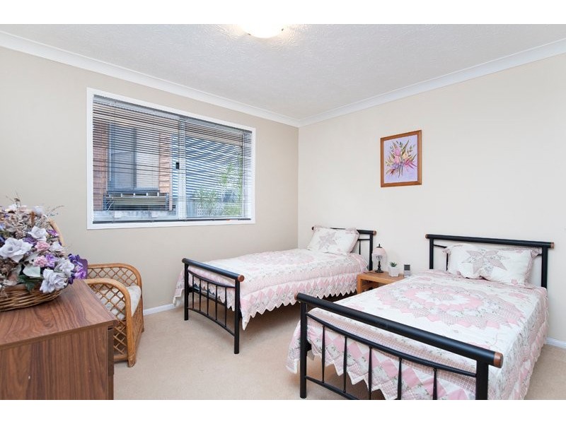 10 Windward Rise, Pacific Pines QLD 4211