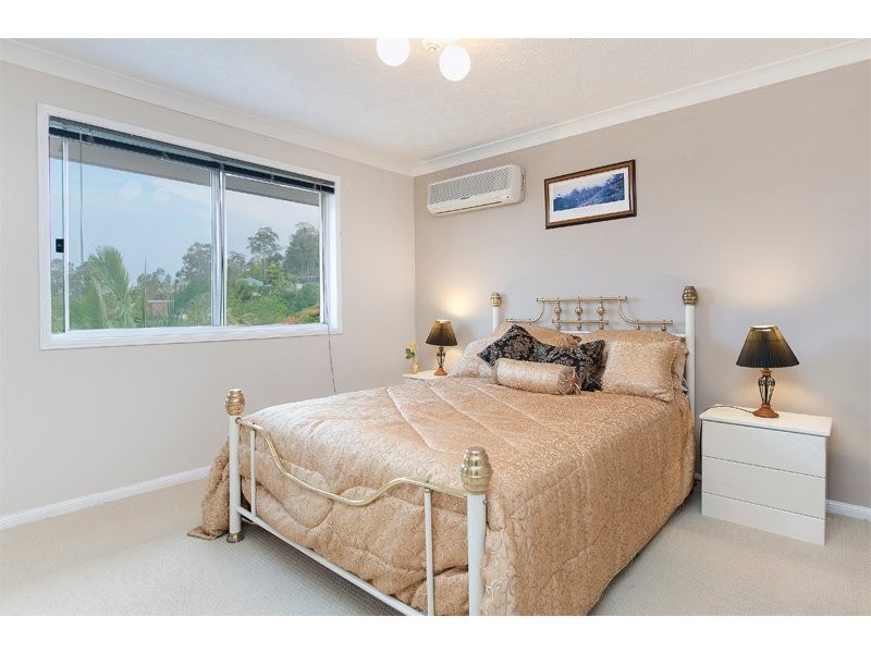 10 Windward Rise, Pacific Pines QLD 4211