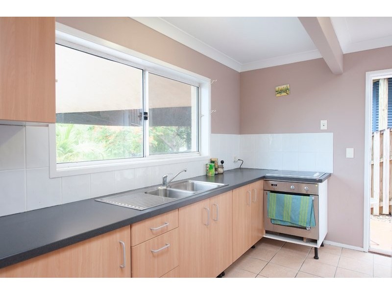 10 Windward Rise, Pacific Pines QLD 4211