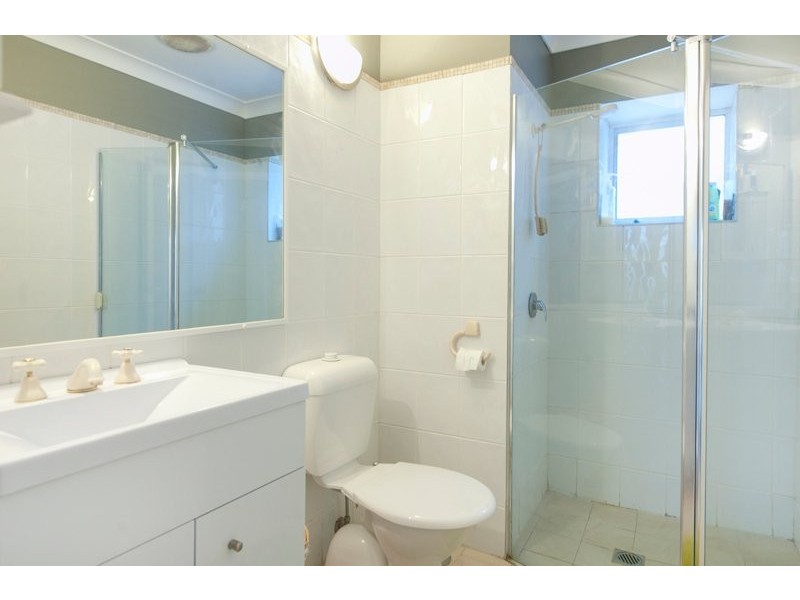 10 Windward Rise, Pacific Pines QLD 4211