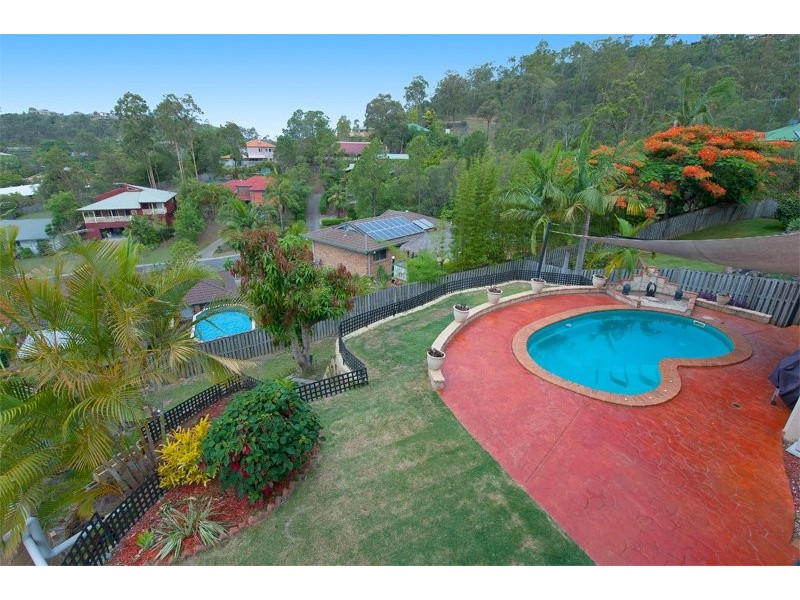10 Windward Rise, Pacific Pines QLD 4211
