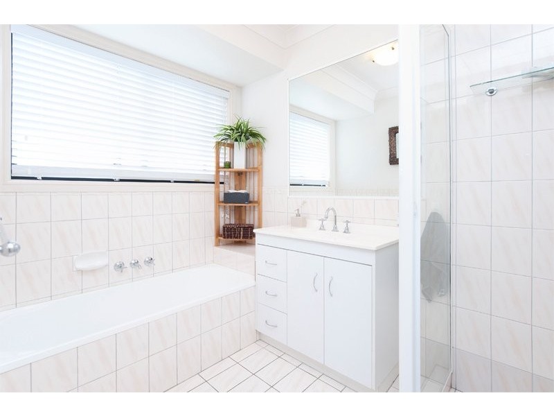 55 Lismore Drive, Helensvale QLD 4212