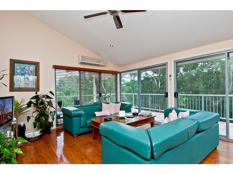 385 San Fernando Dr, Worongary QLD 4213