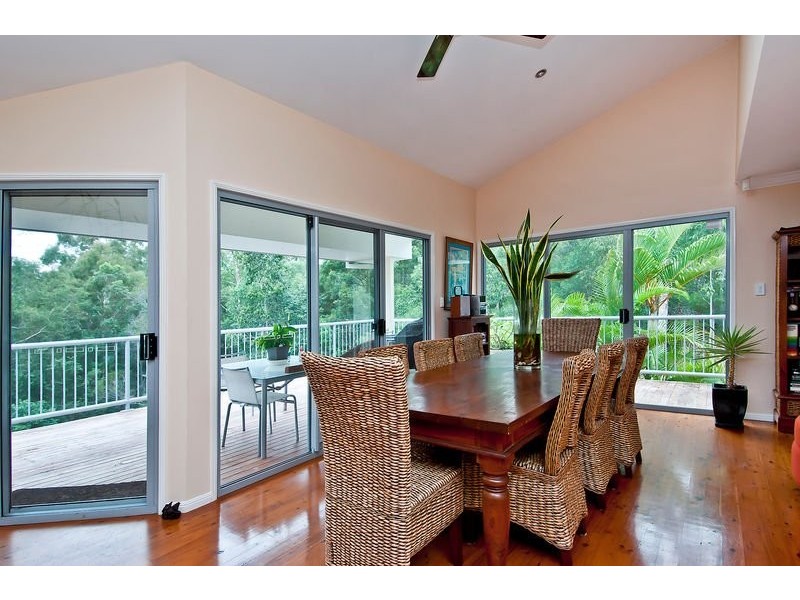 385 San Fernando Dr, Worongary QLD 4213