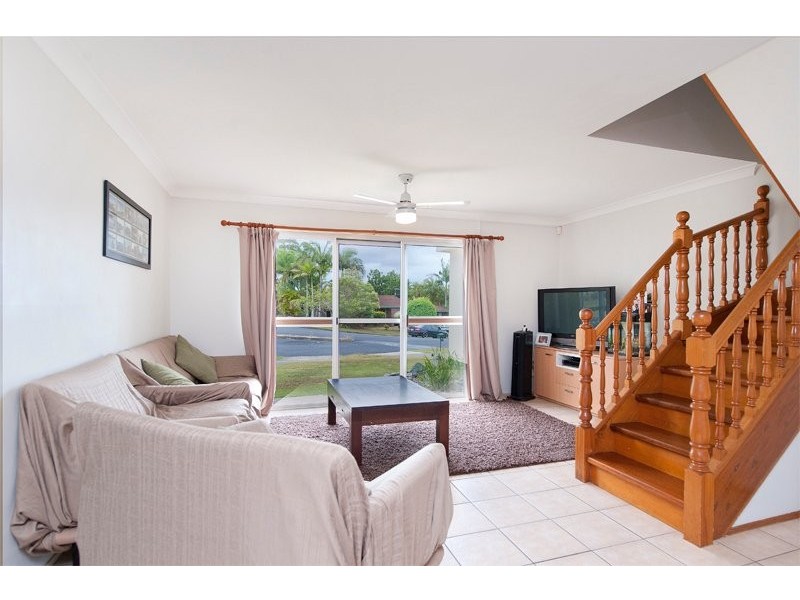 2/19 Corunna Cres, Ashmore QLD 4214