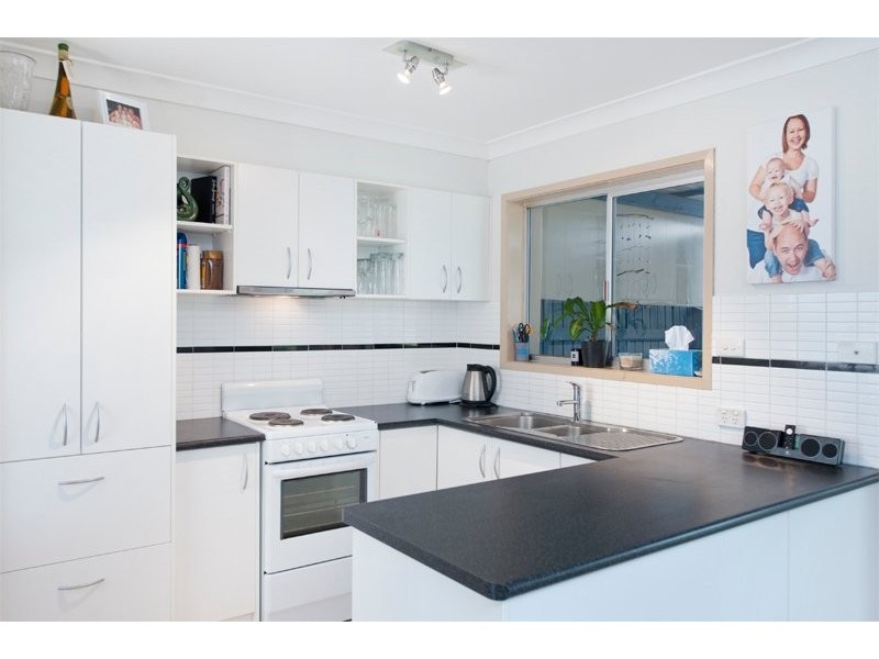 2/19 Corunna Cres, Ashmore QLD 4214