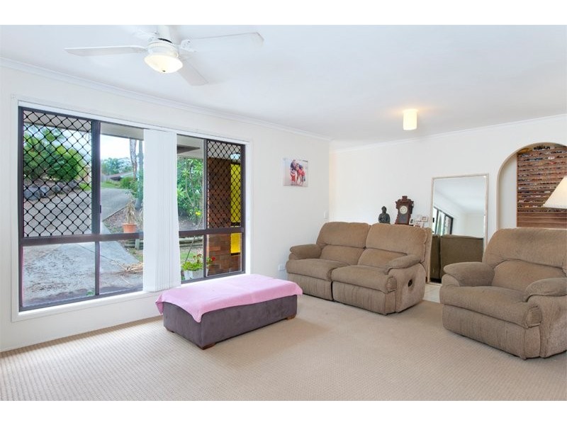 63 Alexander Dr, Highland Park QLD 4211