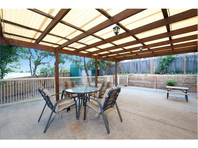 63 Alexander Dr, Highland Park QLD 4211