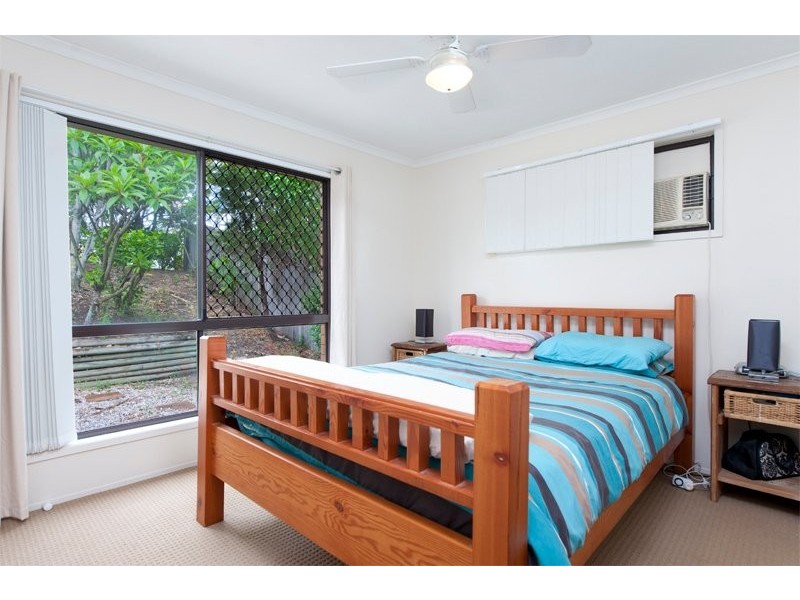 63 Alexander Dr, Highland Park QLD 4211