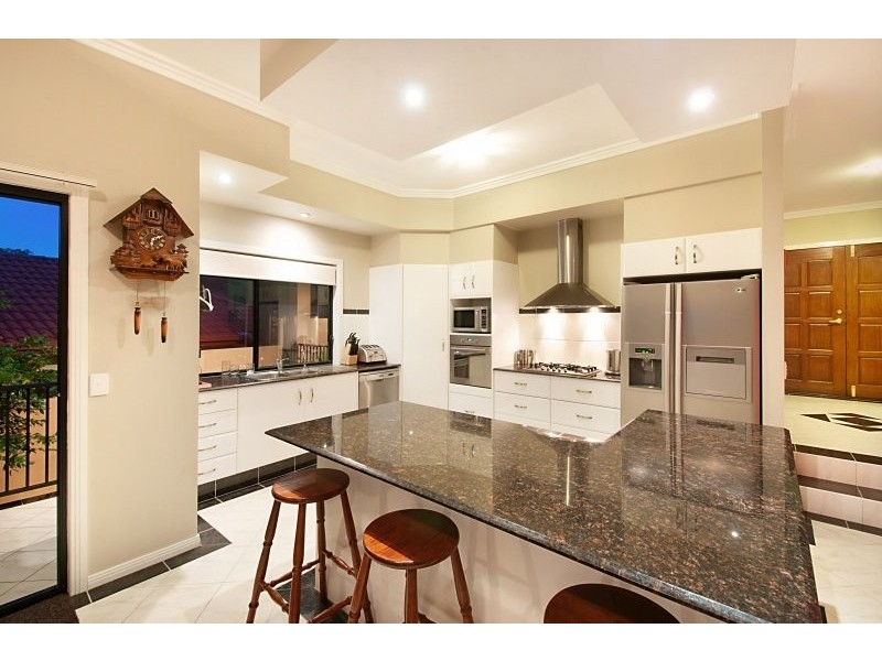 32 Carter St, Pacific Pines QLD 4211