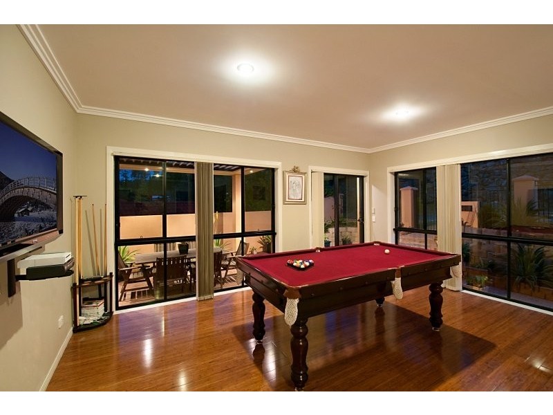 32 Carter St, Pacific Pines QLD 4211