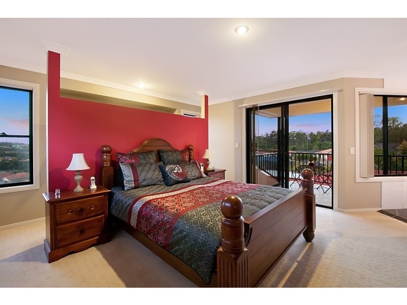 32 Carter St, Pacific Pines QLD 4211