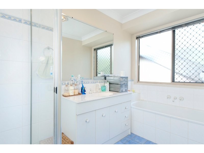 2 Chillagoe Pl, Worongary QLD 4213