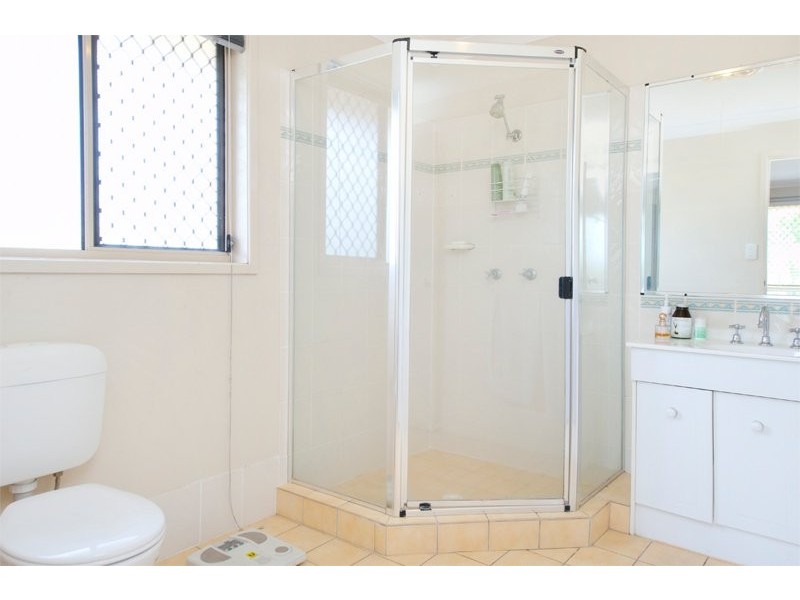 2 Chillagoe Pl, Worongary QLD 4213