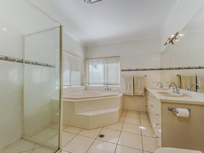 22 Nathanvale Dr, Mount Nathan QLD 4211