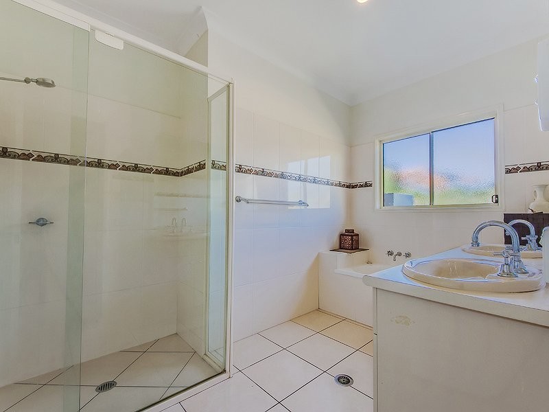 22 Nathanvale Dr, Mount Nathan QLD 4211
