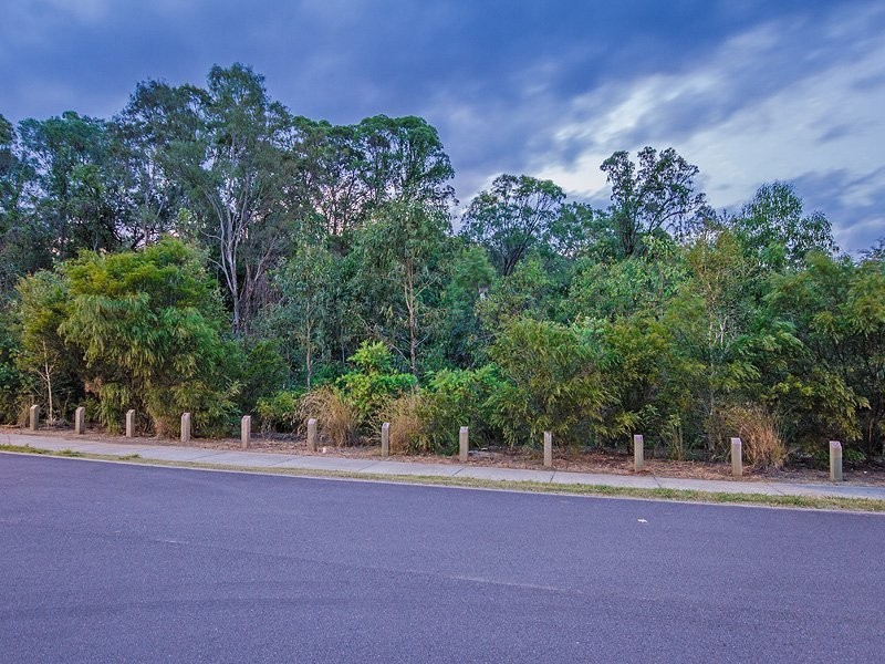 2/21 Murray Cct, Upper Coomera QLD 4209