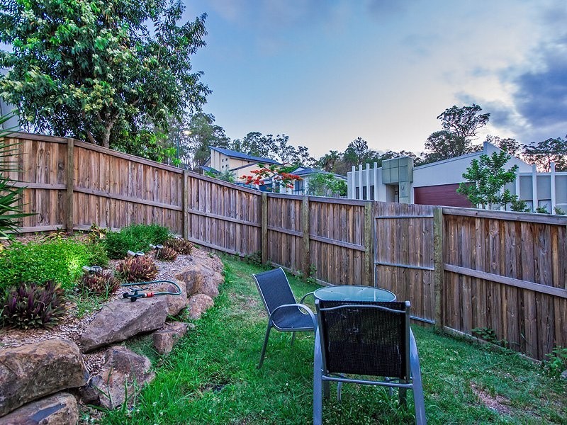 2/21 Murray Cct, Upper Coomera QLD 4209