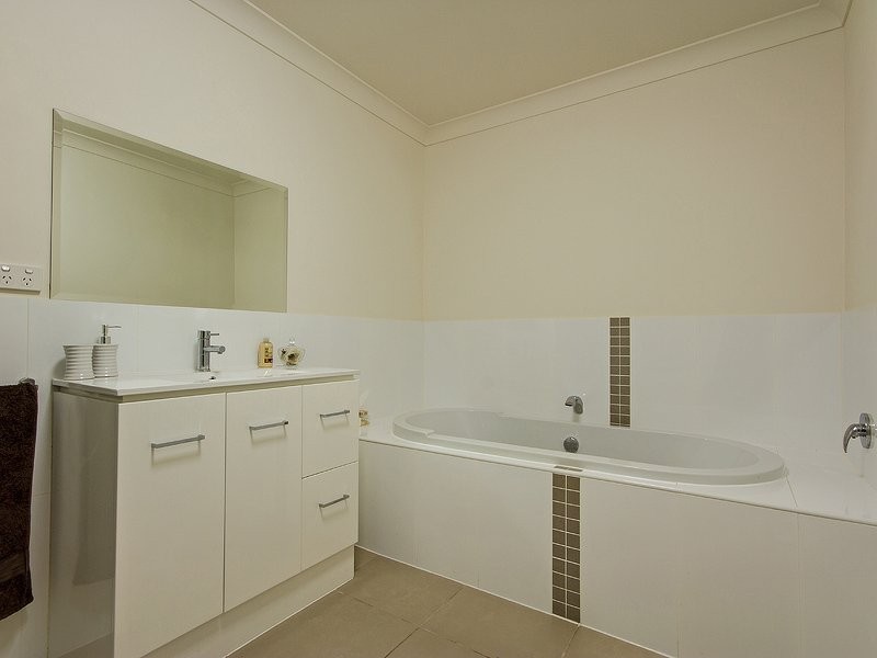 2/21 Murray Cct, Upper Coomera QLD 4209