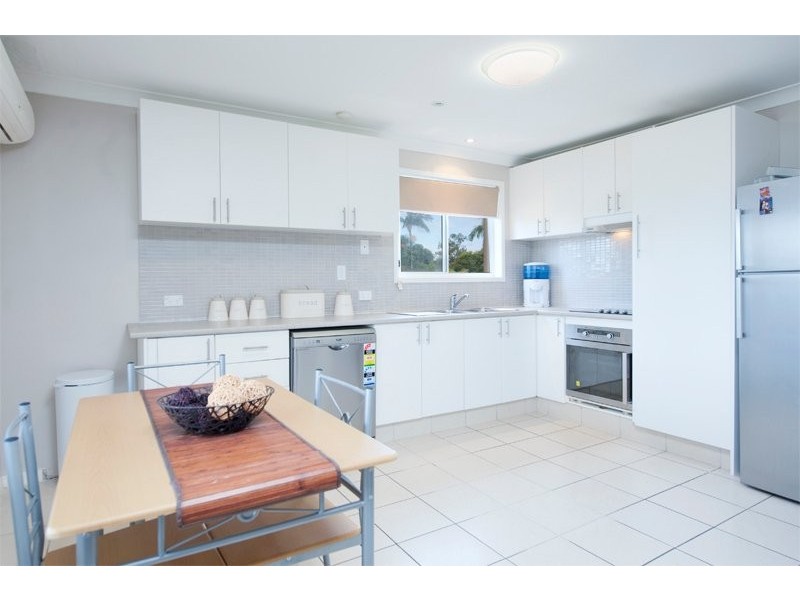 10 Kerrabee Street, Nerang QLD 4211