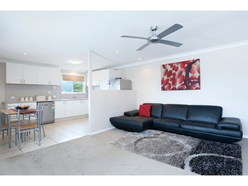 10 Kerrabee Street, Nerang QLD 4211